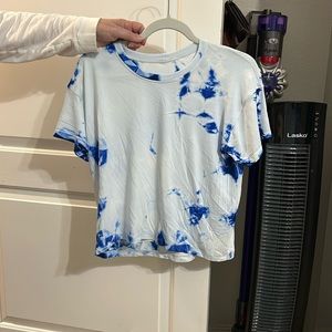 Lululemon tie-dye blue shirt